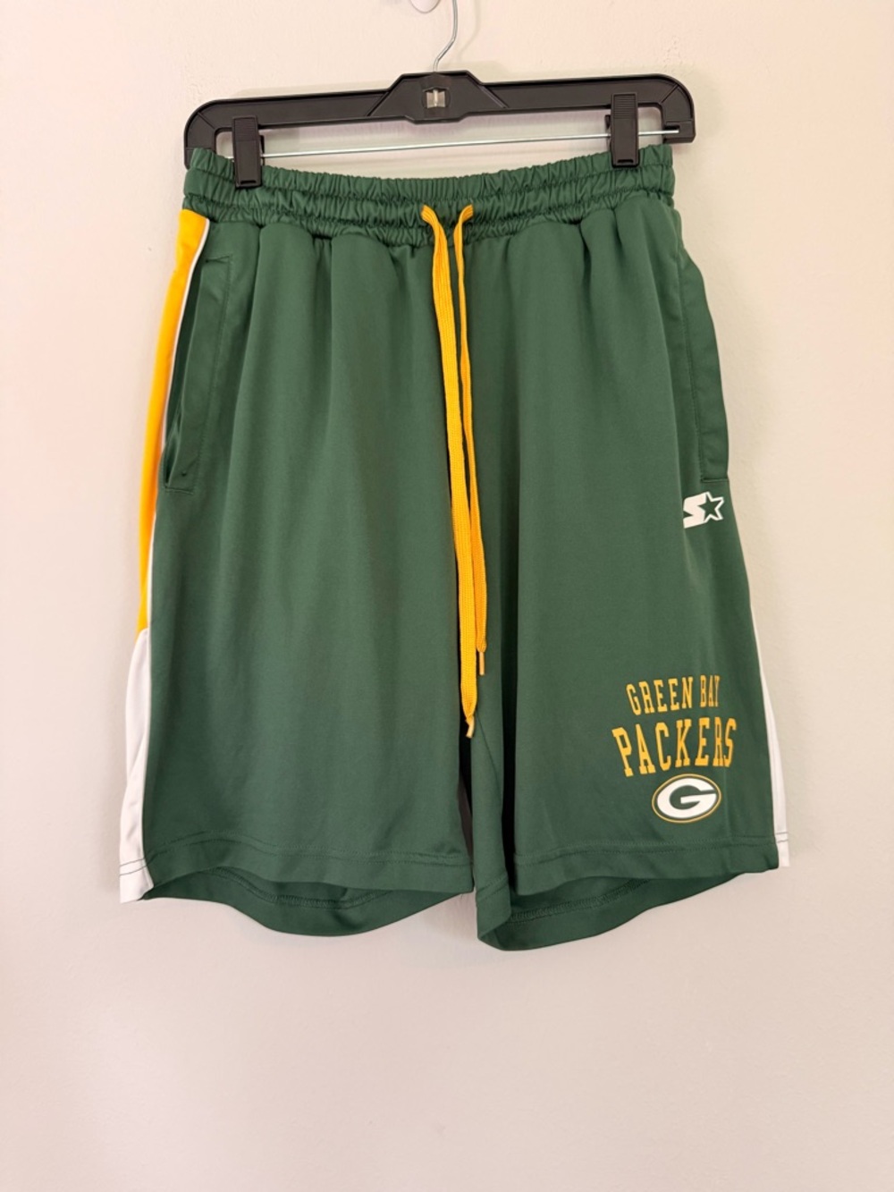 STARTER Green Bay Packers Green and Yellow Athletic Shorts